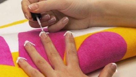 Как сделать французский маникюр в домашних условиях? 80 фото Как накрасить френч на ногти гель-лаком в домашних условиях?