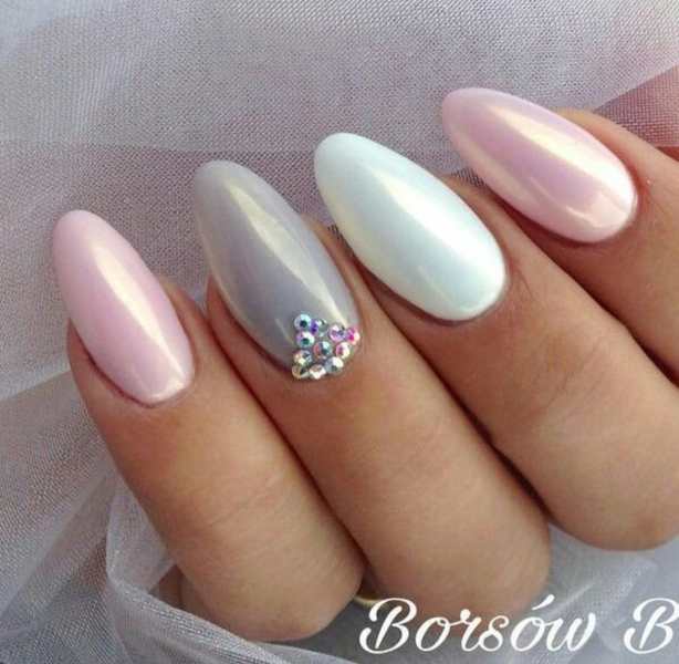 Маникюр с втиркой и стразами - 100 фото идей для модного дизайна ногтей