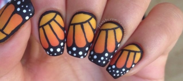 Мир насекомых - нарисуйте на ногтях яркую бабочку