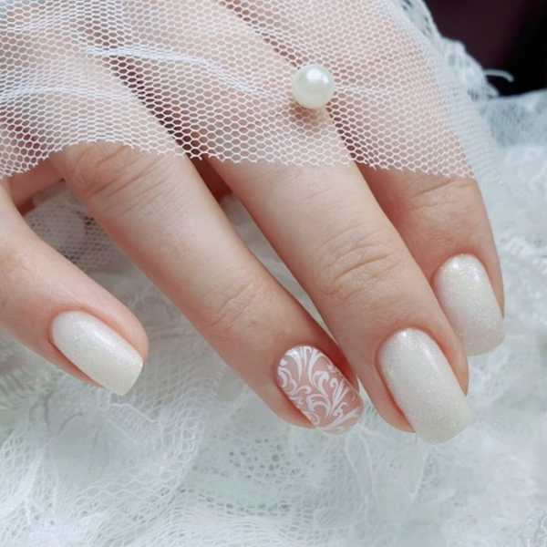 Свадебный маникюр 2021 на квадратные ногти (69 фото)