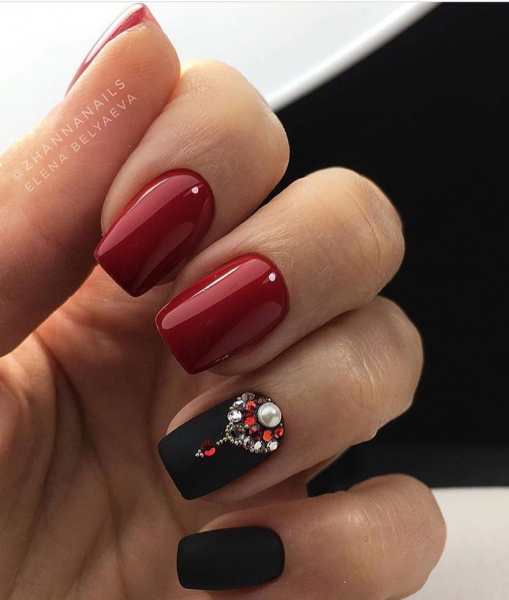 Короткие красные ногти: 87 вдохновляющих идей для уверенных в себе женщин
