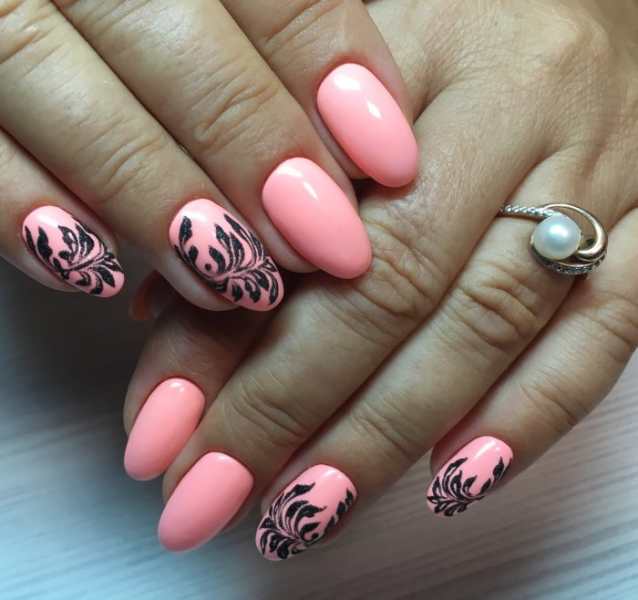 Розовый лак для ногтей с дизайном (65 штук)
